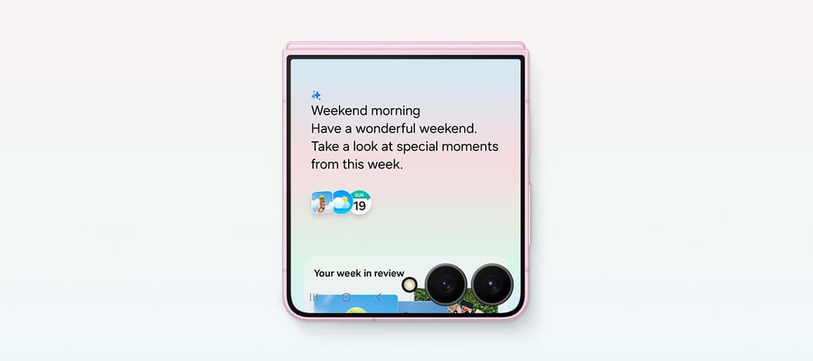Layar Galaxy Z Flip8 menampilkan ringkasan harian Now Brief